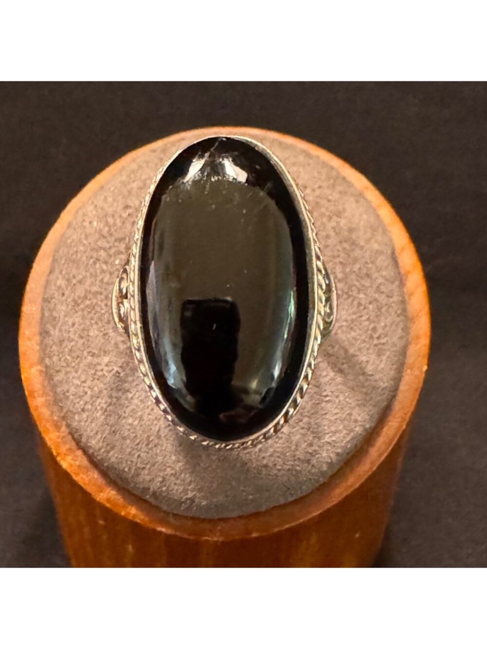 Sterling Silver 925 Oval Black Onyx Bezel Set Scroll Shoulders RIng Size 8.5